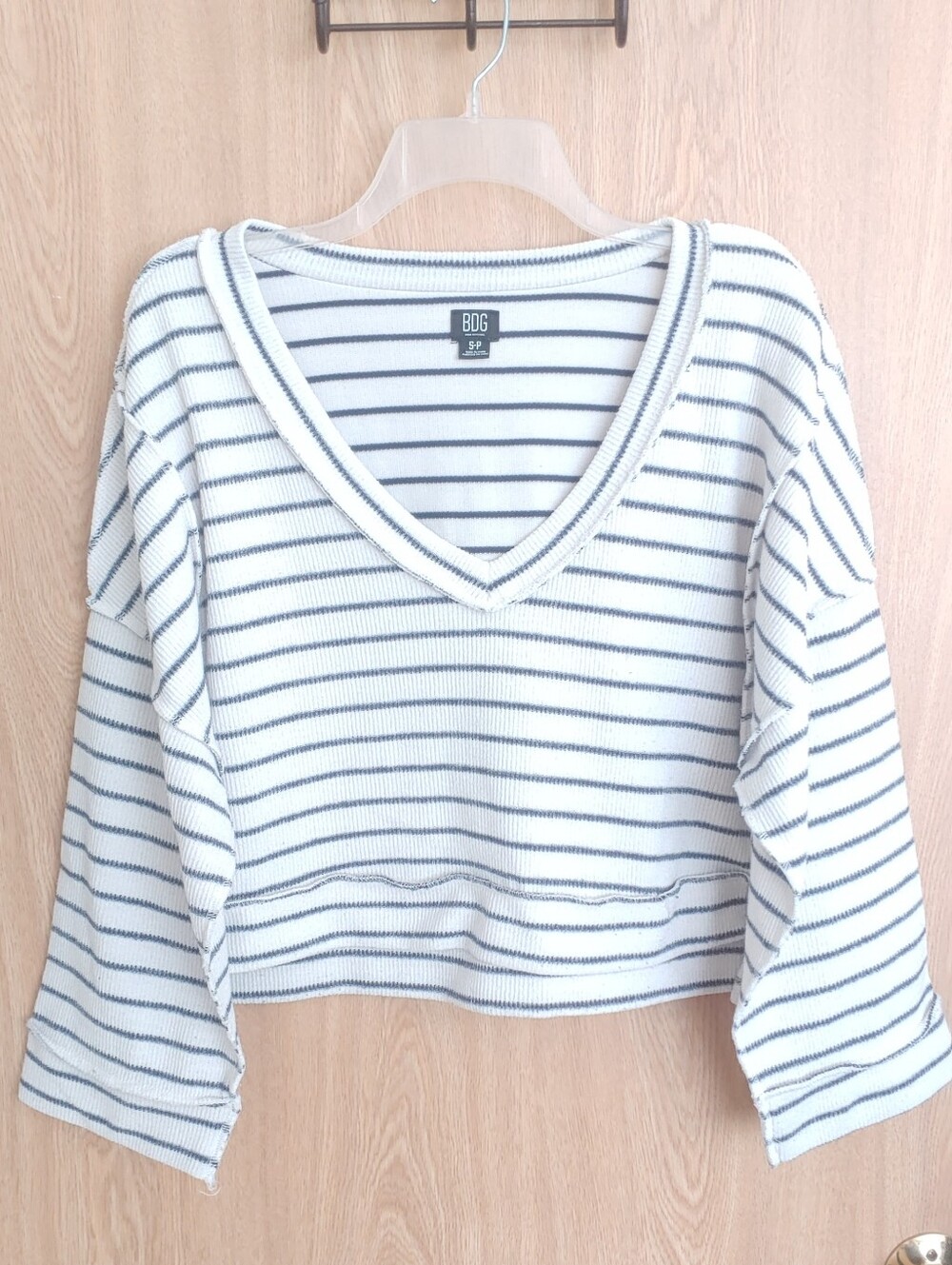 💙 BDG URBAN OUTFITTERS Oversized V-neck Sweater
